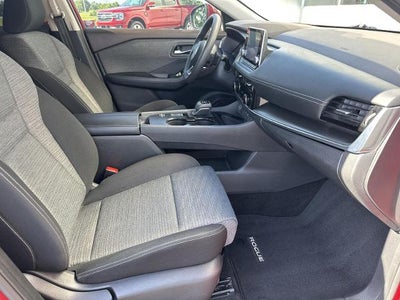 2021 Nissan Rogue FWD SV