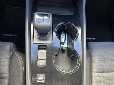 2021 Nissan Rogue FWD SV