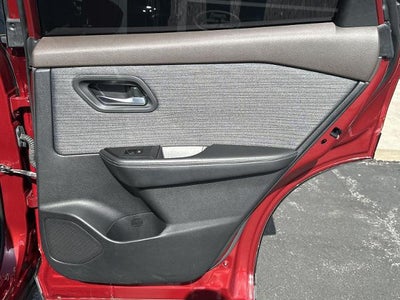 2021 Nissan Rogue FWD SV