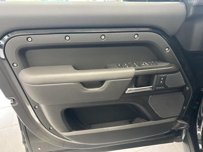 2023 Land Rover Defender 110 V8 AWD