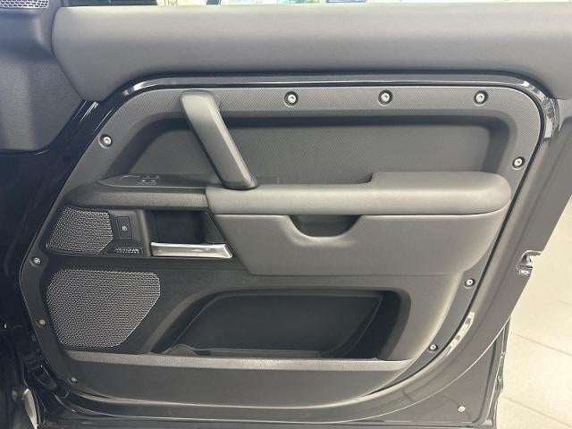 2023 Land Rover Defender 110 V8 AWD