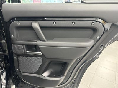2023 Land Rover Defender 110 V8 AWD