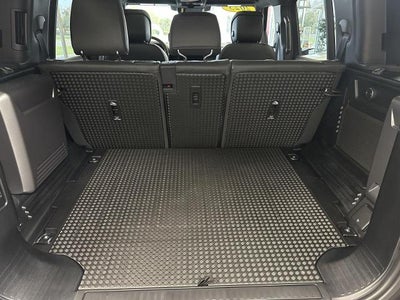 2023 Land Rover Defender 110 V8 AWD