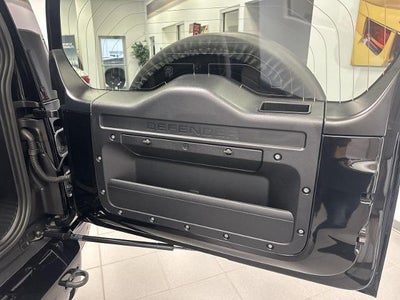 2023 Land Rover Defender 110 V8 AWD