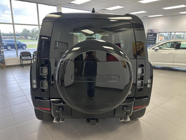 2023 Land Rover Defender 110 V8 AWD